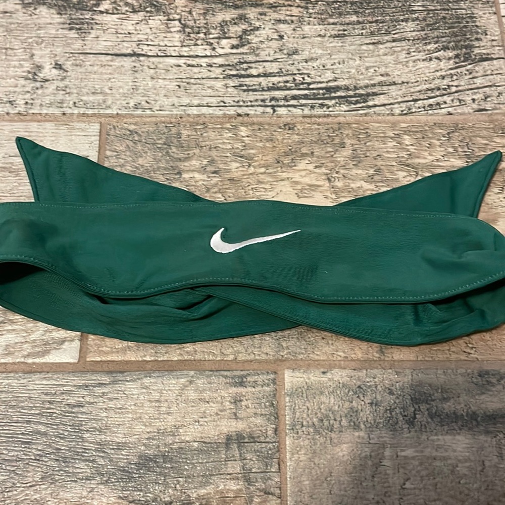 Nike headband